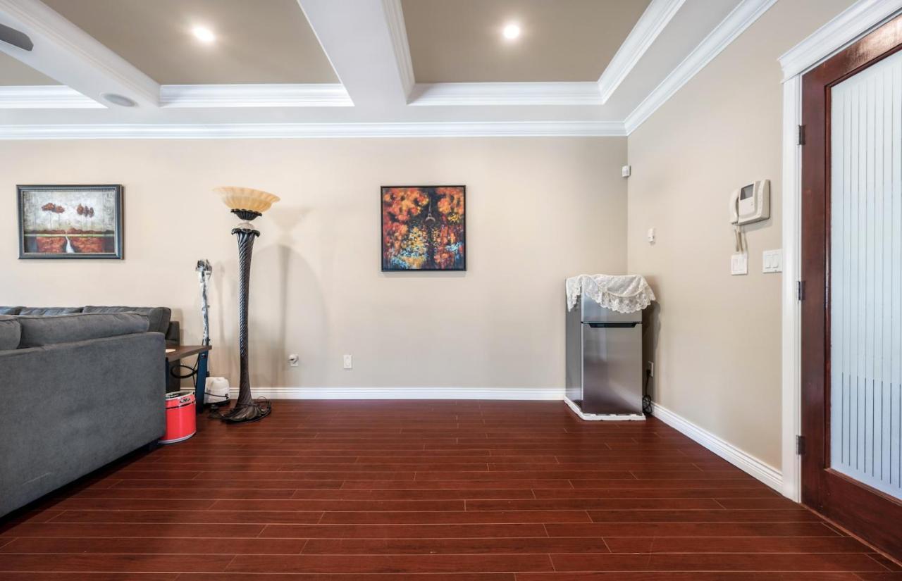 Share Home 1Bd Suite In Coquitlam Exterior photo